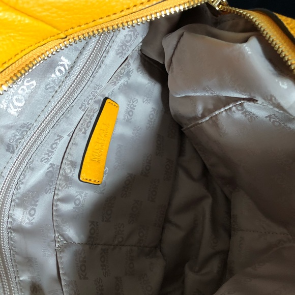 Michael Kors Handbag - Picture 8 of 9